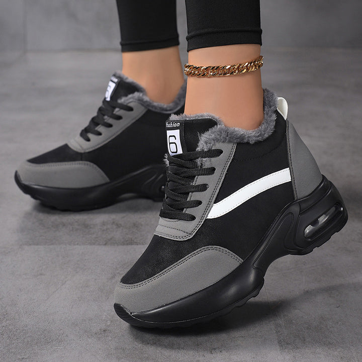 Damen nan urbaner Plateausneaker mit luftgeformter Zwischensohle und geschwungener Seitenapplikation Drune