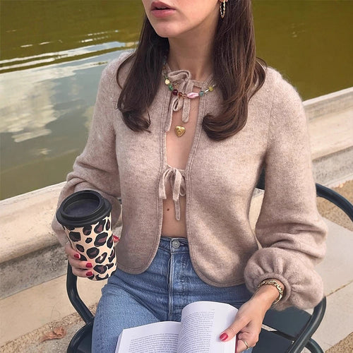 Damen Kurz geschnittene Strickjacke mit Bindebändern, Samtig-weicher Bouclé‑Optik und Ballonärmeln Drune