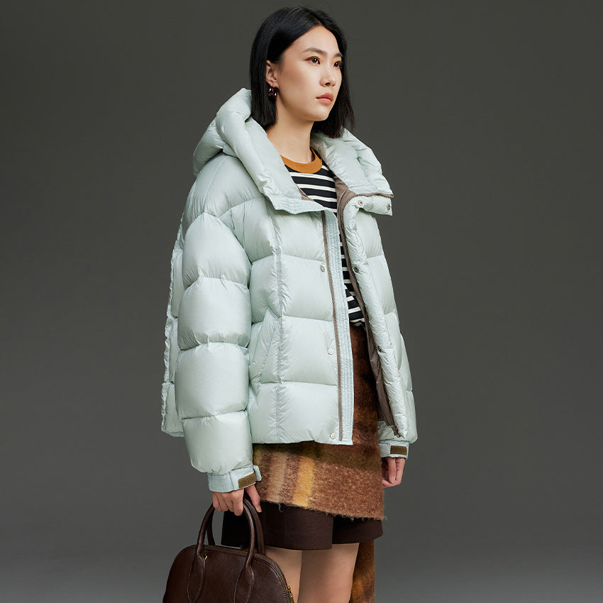 Damen Kurze Boxy‑Steppjacke mit Oversize‑Ärmeln, hohem Thermokragen und Kapuze Drune