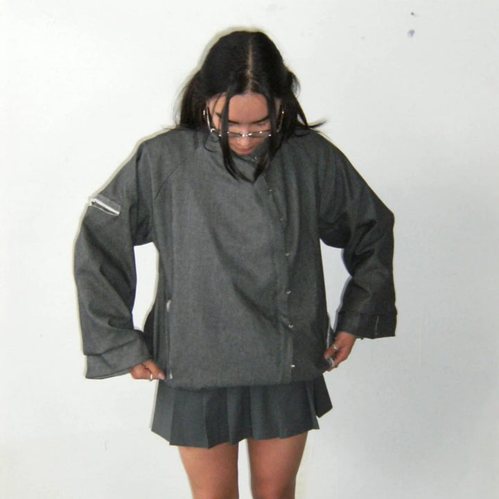 Damen Oversize-Boxy-Jacke mit asymmetrischem Druckknopfverschluss und Ärmeltasche Drune