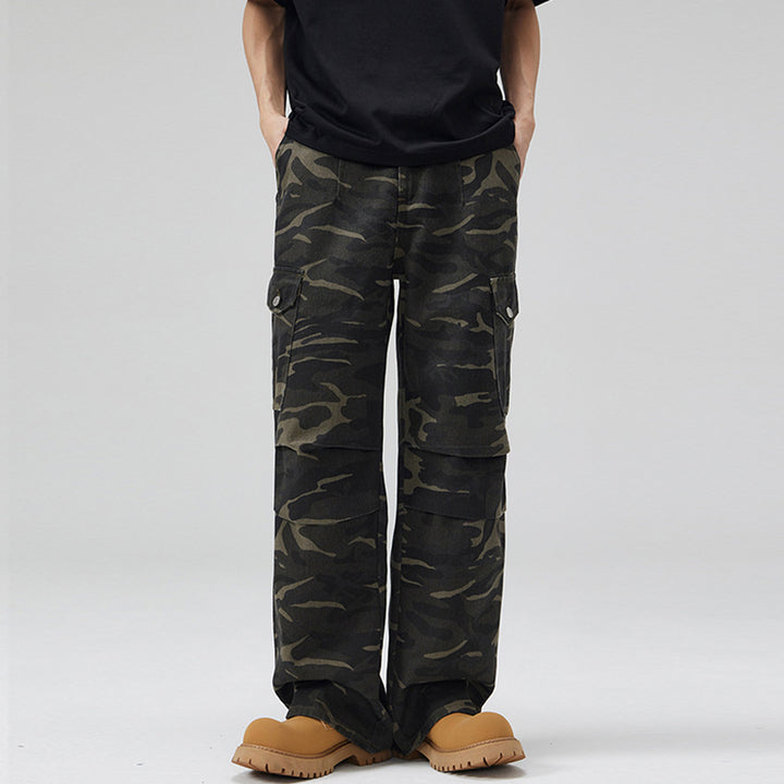 Herren Cargohose im weiten Baggy‑Cut mit Camouflage‑Print, Knieabnähern und Pattentaschen Drune