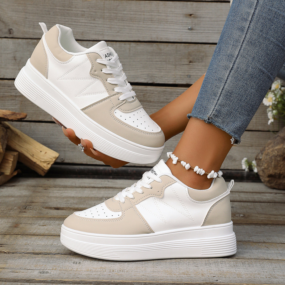 Damen Chunky-Sneaker mit erhöhtem Plateau, perforierter Zehenpartie und gepolstertem Schaft Drune