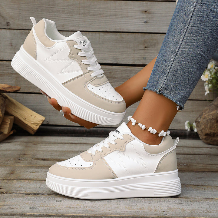 Damen Chunky-Sneaker mit erhöhtem Plateau, perforierter Zehenpartie und gepolstertem Schaft Drune