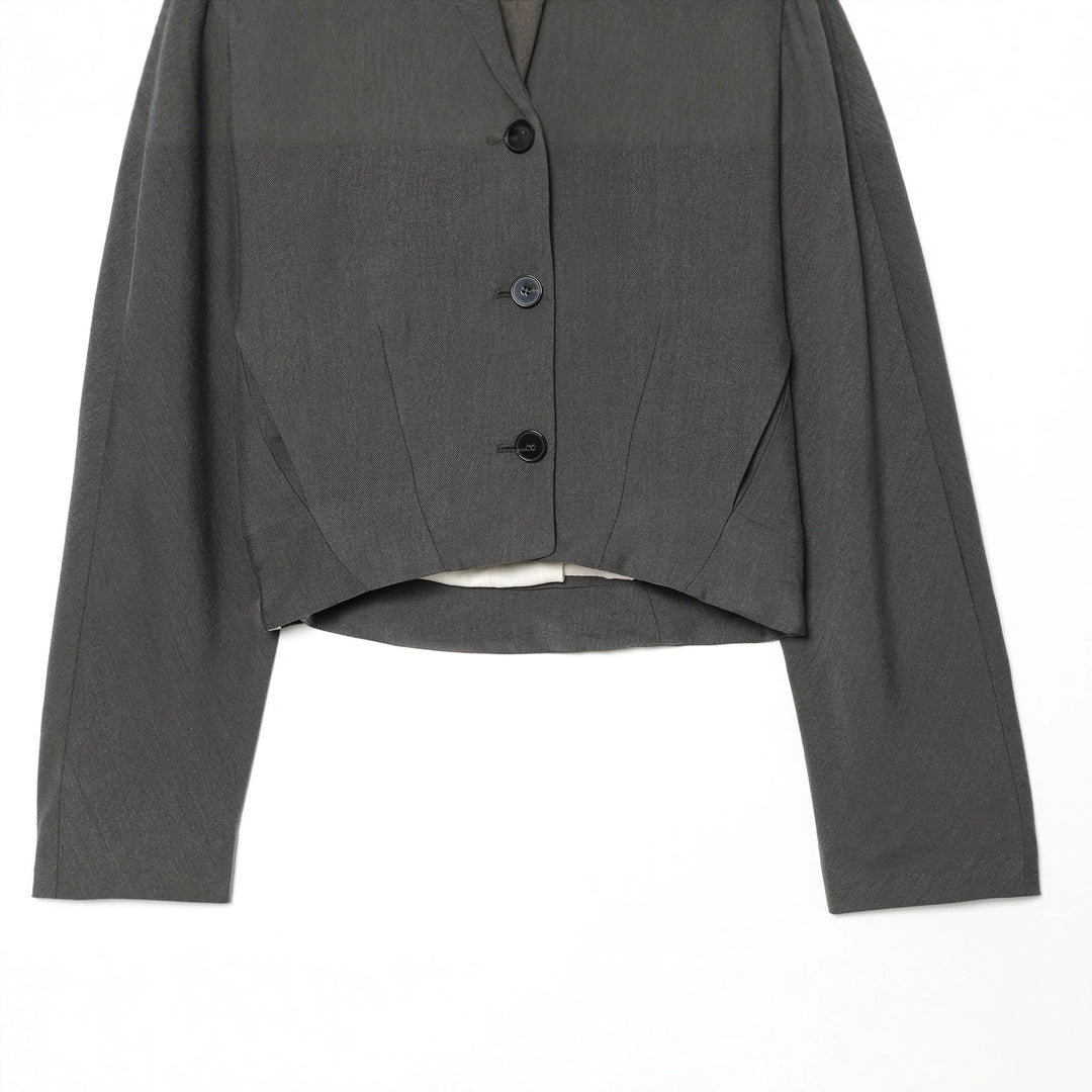Damen nan taillierter Cropped-Blazer mit V-Ausschnitt, entwurfsnahtiger Formgebung und dreiknopfverschluss Drune