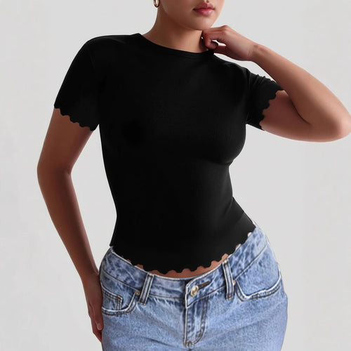 Damen Kurzarm-T-Shirt mit geschwungenen Säumen und figurbetonter Passform Drune