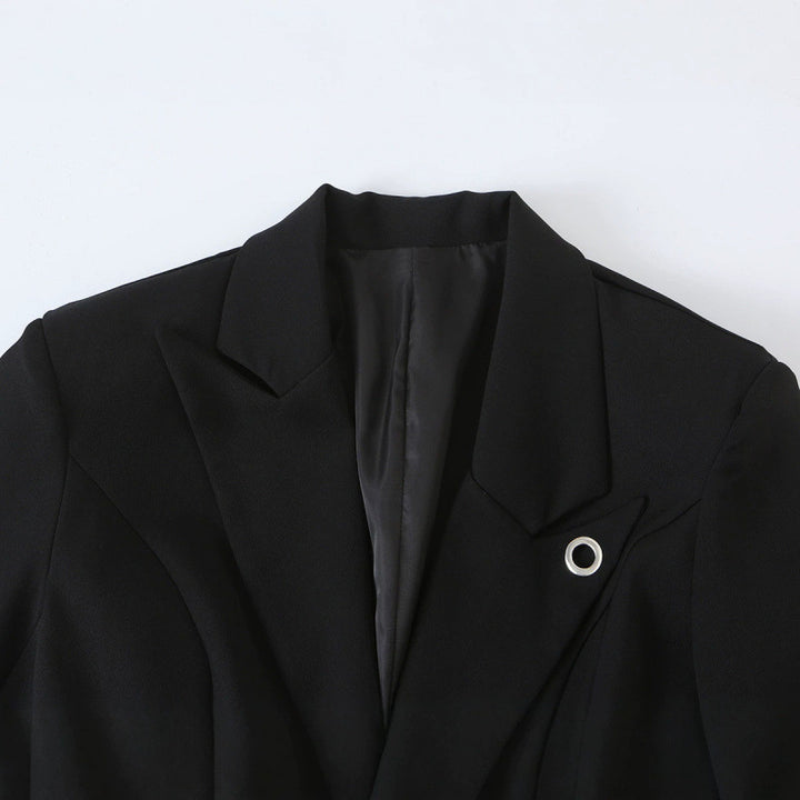Damen Taillierter Kurzblazer mit asymmetrischem Schmuckknopf und Pattentaschen Drune