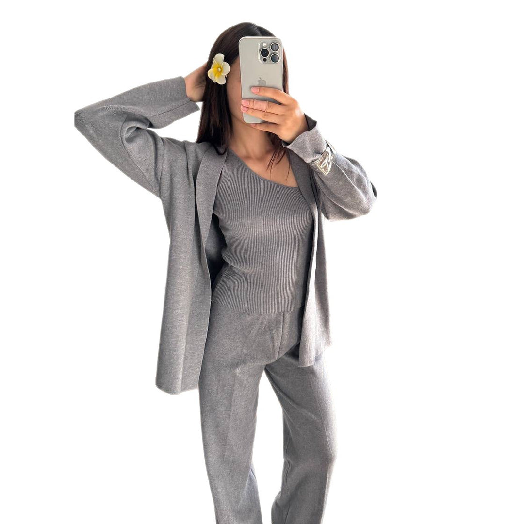 Damen Strickanzug mit asymmetrischem Oberteil und lässigem Schnitt Drune