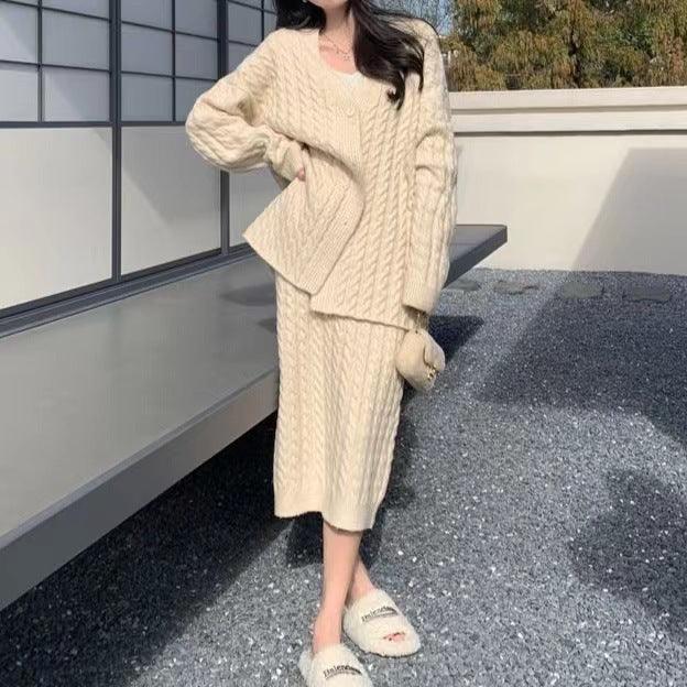 Damen gestricktes Ensemble mit strukturiertem Cardigan und Rock Drune