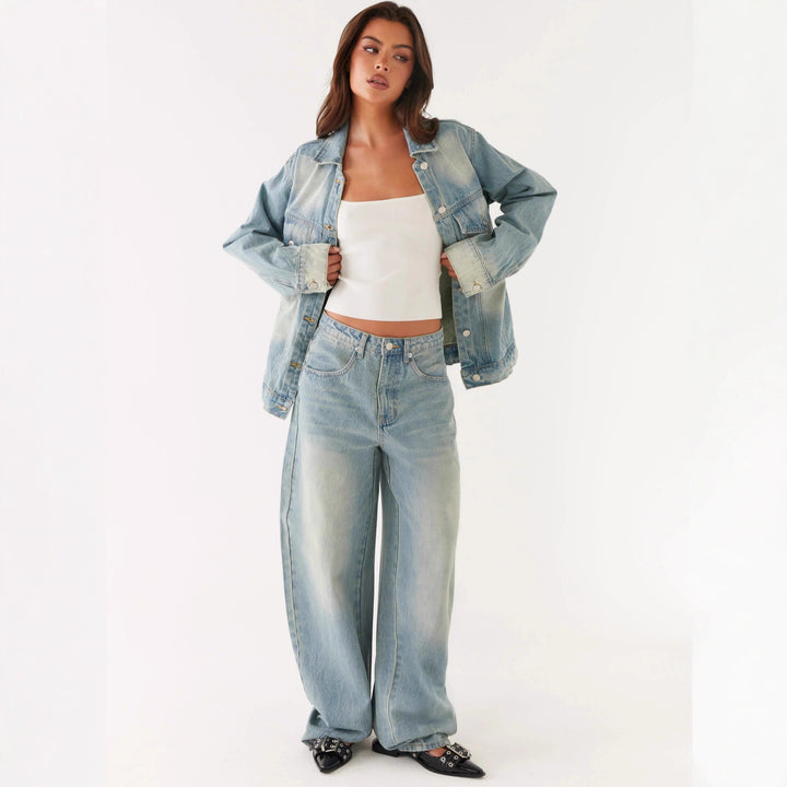 Damen nan oversized Denimjacke mit heller Vintage-Waschung, aufgesetzten Brusttaschen und verlängerten Manschetten Drune