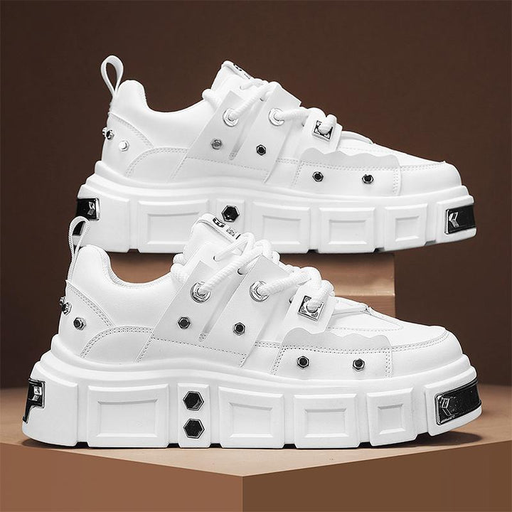 Damen Plateau-Sneaker mit dekorativen Metallnieten und strukturiertem Overlayer Drune