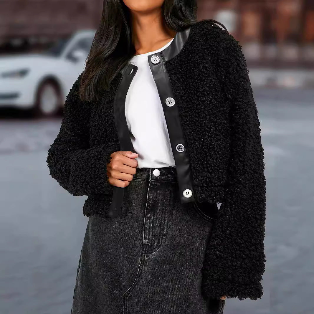 Drune | Modischer Kurzjacke aus kuscheligem Material mit glänzenden Knöpfen