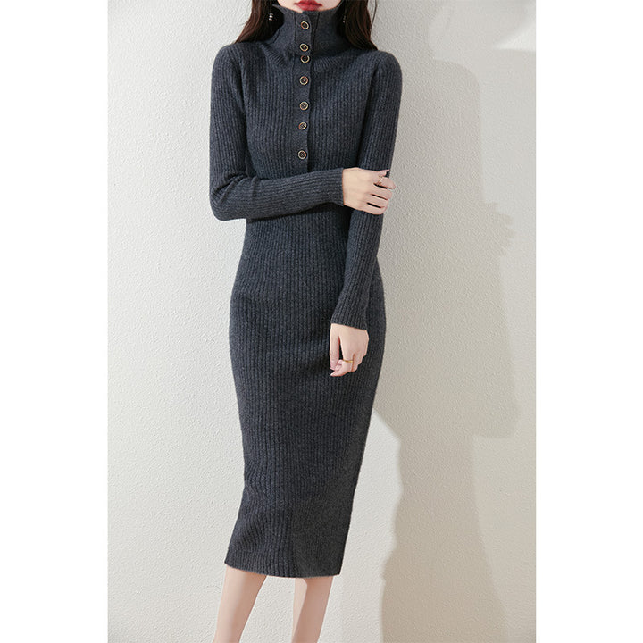 Damen Strickkleid mit hohem Kragen und Knopfdetails Drune
