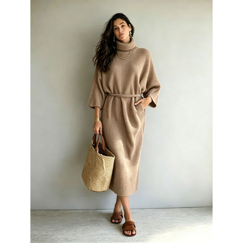 Damen Midikleid aus Rippstrick mit Rollkragen, Bindegürtel und Eingrifftaschen Drune