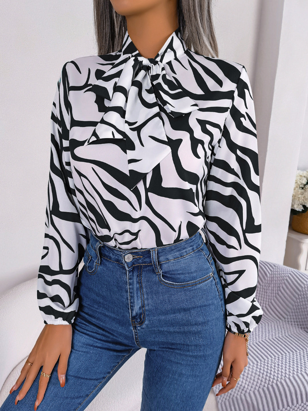 Damen Bluse mit modischem Zebra-Muster und elegantem Schleifenkragen Drune