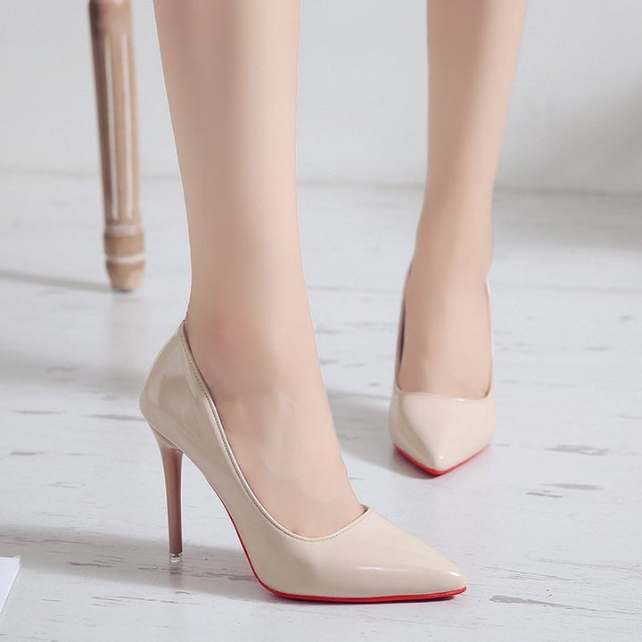 Damen Hochglänzende spitz zulaufende Lackpumps mit schmalem Stilettoabsatz und kontrastsohle Drune