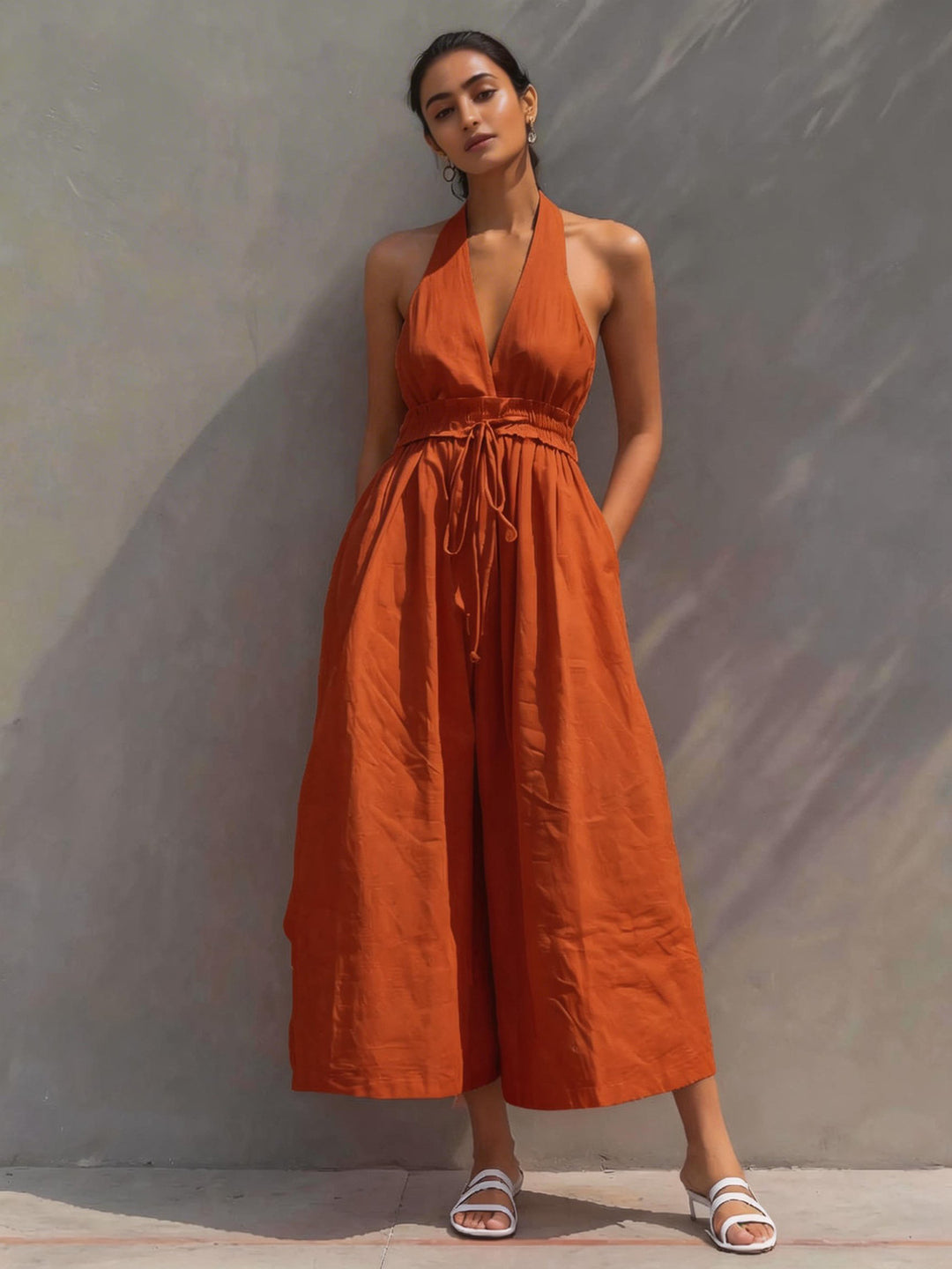 Drune | Rückenfrei, Falten Kleid mit Großen Taschen