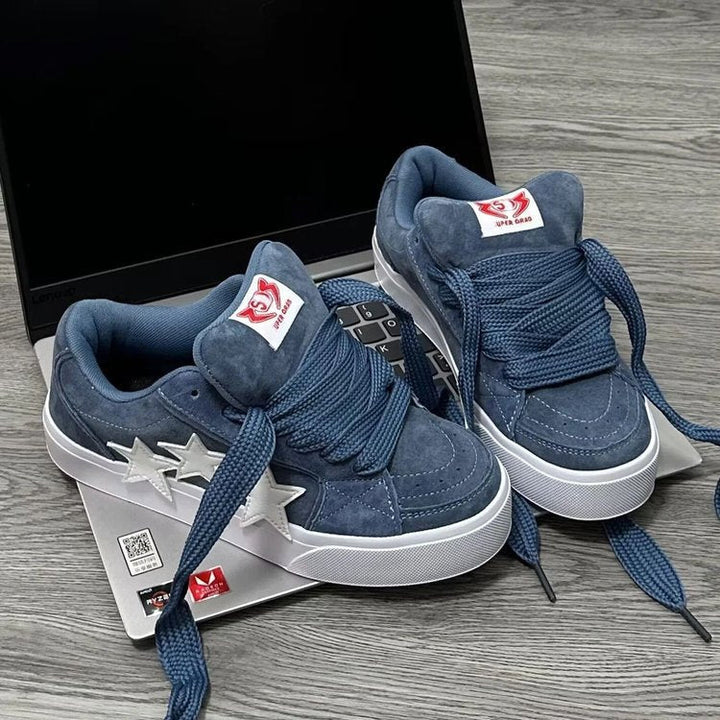 Damen Sportliche Sneaker mit auffälligen Stern-Applikationen Drune