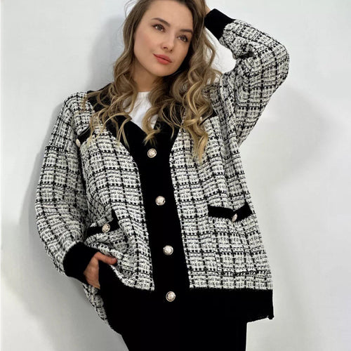 Damen Bouclé-Strickjacke mit eleganten Knopfdetails Drune