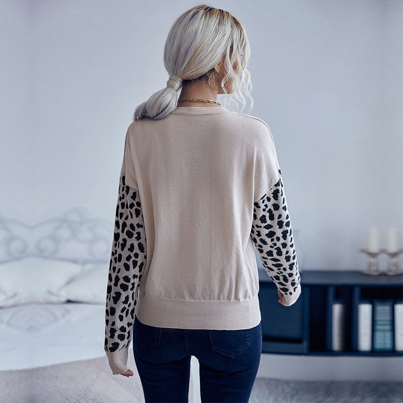 Damen V‑Ausschnitt Feinstrickpullover mit Leo‑Jacquardärmeln und überschnittener Passform Drune