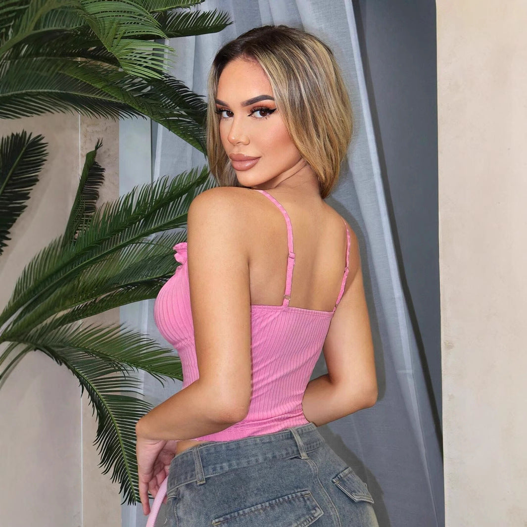 Damen Crop-Top mit verspieltem Rüscheneinsatz und tiefem Ausschnitt Drune