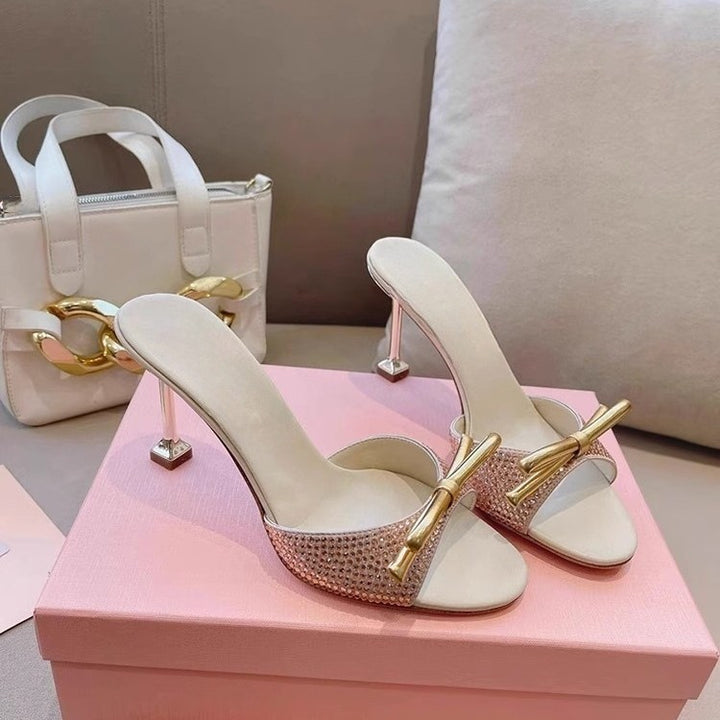 Damen Elegante High-Heel Mules mit funkelndem Kristallbesatz und goldener Zierschleife Drune