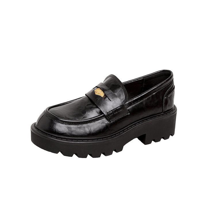 Damen Chunky Pennyloafer mit profilierter Plateau‑Lug‑Sohle und goldener Zierapplikation Drune