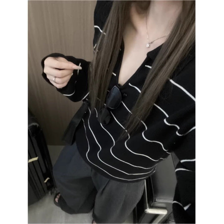 Damen Lässiger Oversize‑Strickpullover mit Polokragen und feiner Querstreifenoptik Drune