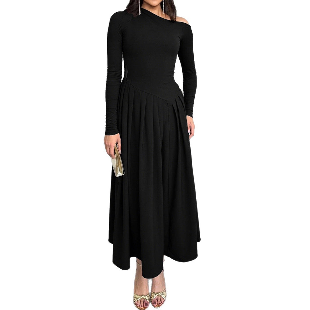 Damen nan asymmetrisches Maxikleid mit plissiertem Rock und figurbetontem Oberteil Drune