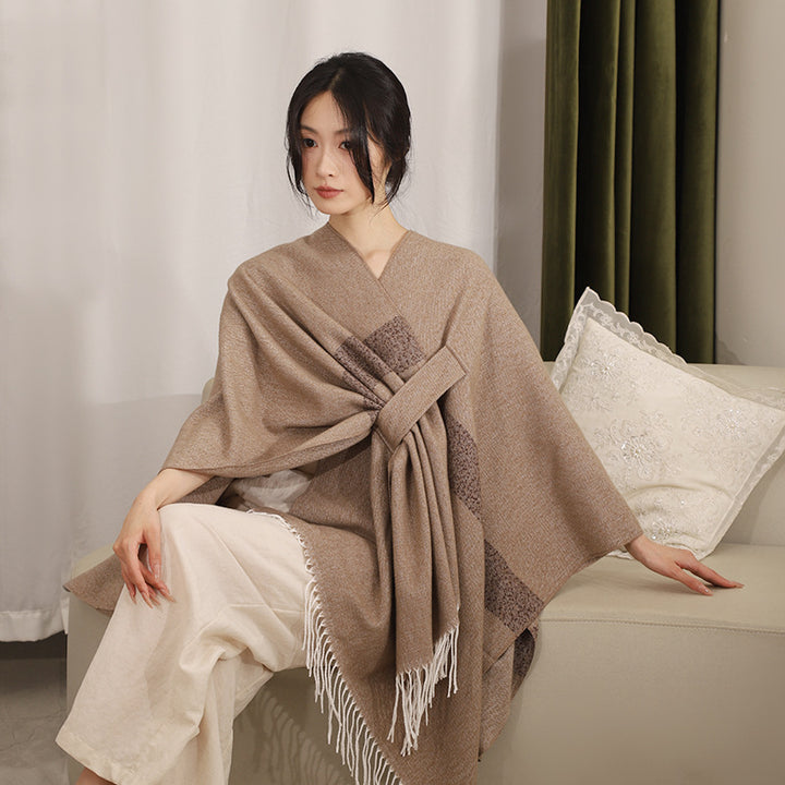 Damen Oversize-Capeponcho aus Wollmix mit diagonaler Kontrastkante und Fransen Drune