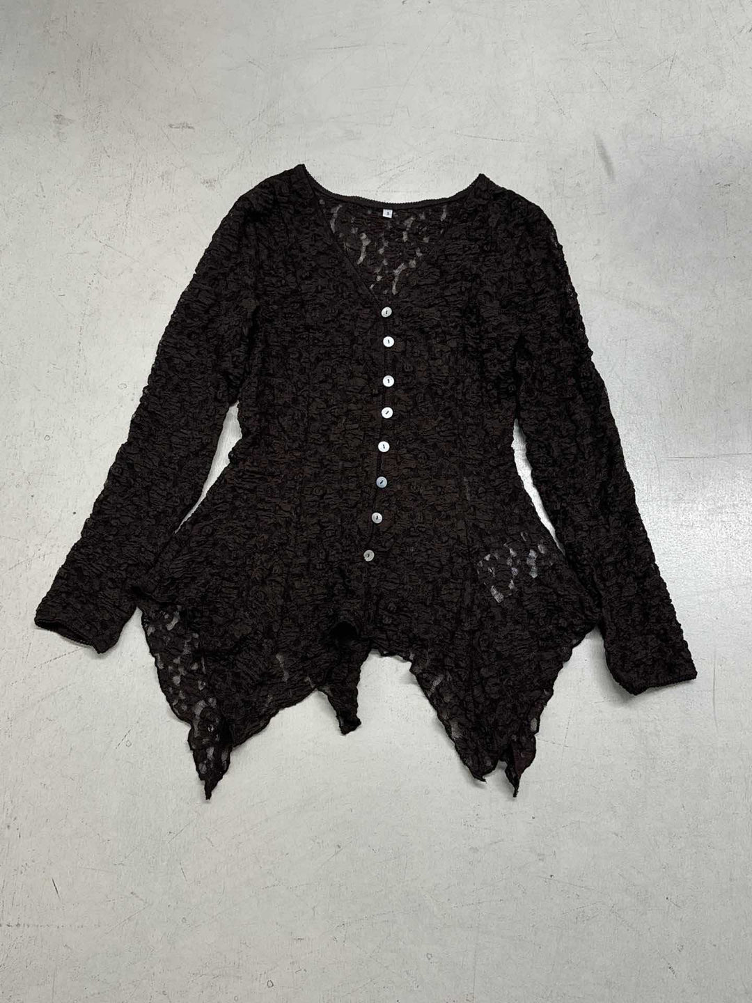 Damen Rüschenbluse aus feiner Spitze mit Knopfdetails Drune