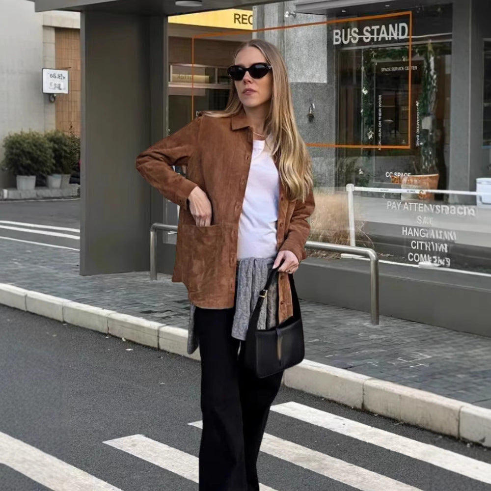 Damen weiche Wildlederjacke mit praktischen aufgesetzten Taschen und elegantem Schnitt Drune