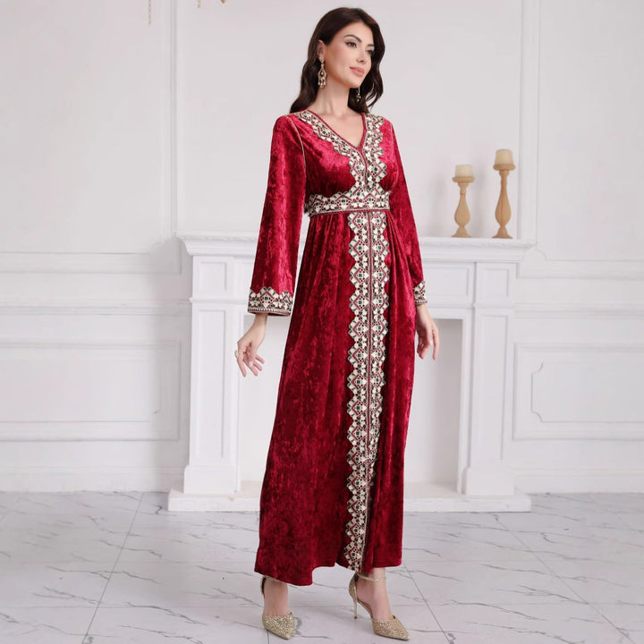 Damen Samt‑Maxikleid im Kaftanstil mit bestickter Mittelblende und Taillengürtel Drune
