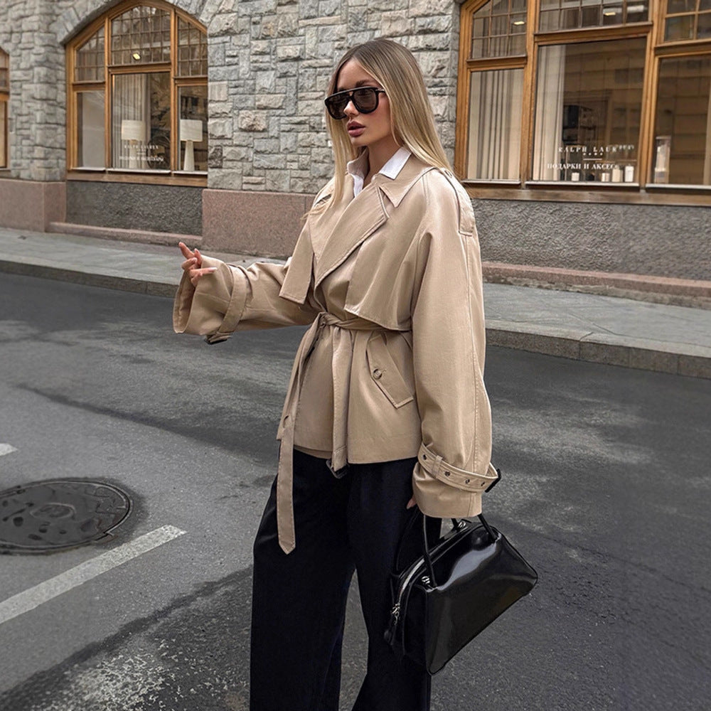 Damen elegante Übergangsjacke mit weich fließendem Schnitt und Taillengürtel Drune