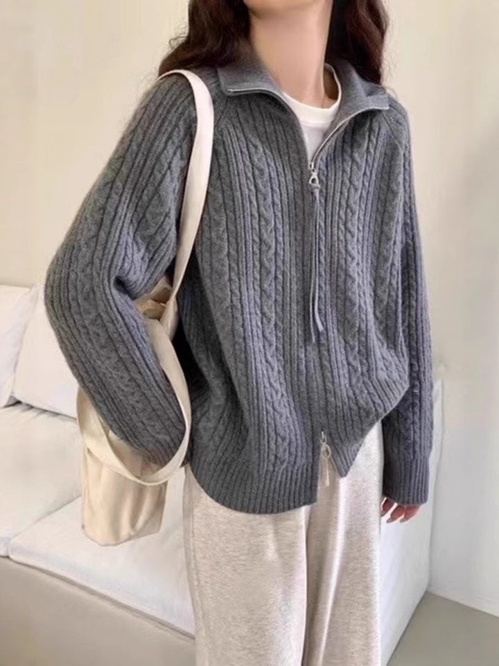 Damen Kastiger Zopfstrick‑Cardigan mit Zweiwege‑Reißverschluss, Stehkragen und breitem Rippsaum Drune