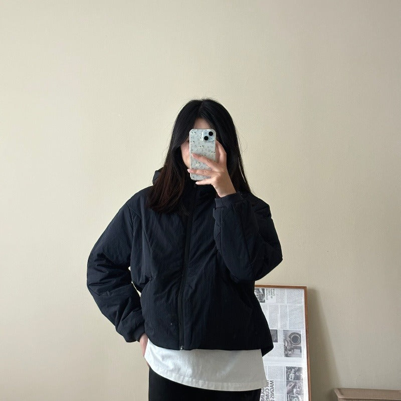 Damen Kurz geschnittene leichte Thermo-Kapuzenjacke mit Oversize-Silhouette Drune
