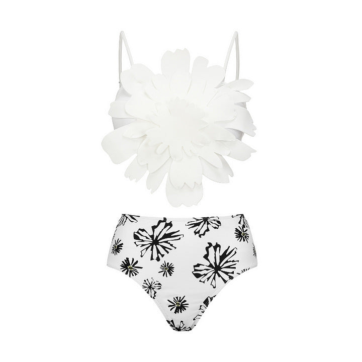 Damen Bikiniset mit besonderem Blumendekor und langem Wickelrock Drune