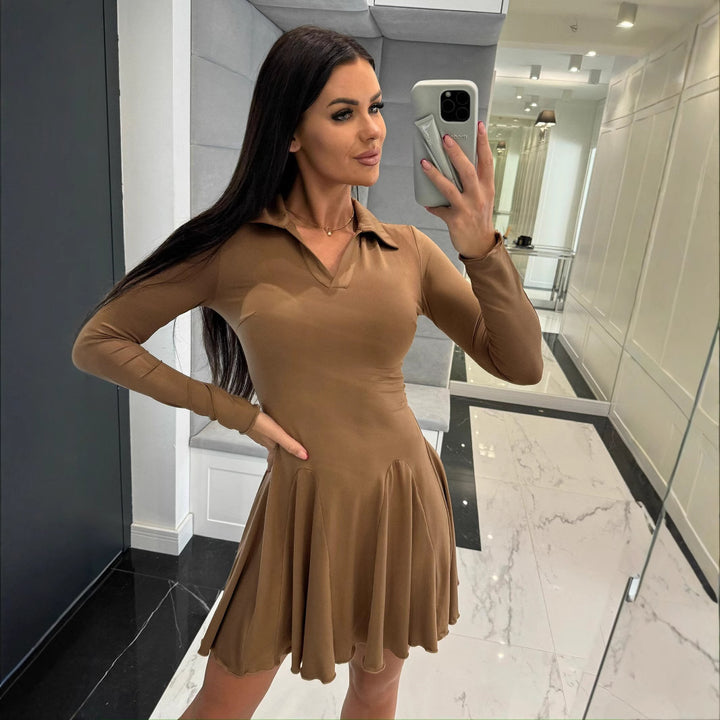 Damen Sportliches Polo-Kleid mit schwingendem Rock und langen Ärmeln Drune