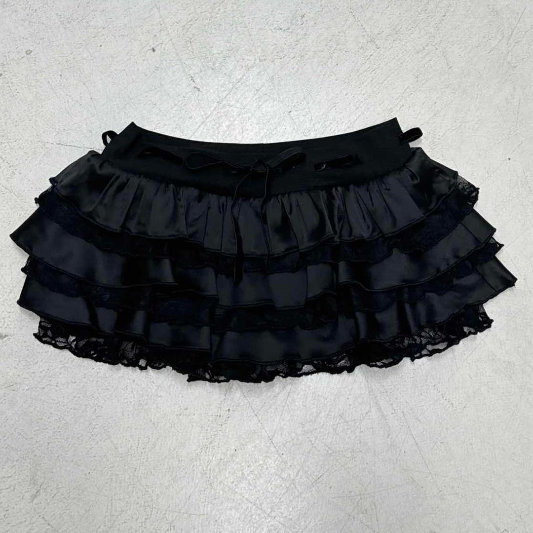 Damen Rüschenrock mit elegantem Satin-Finish und Spitzenbesatz Drune