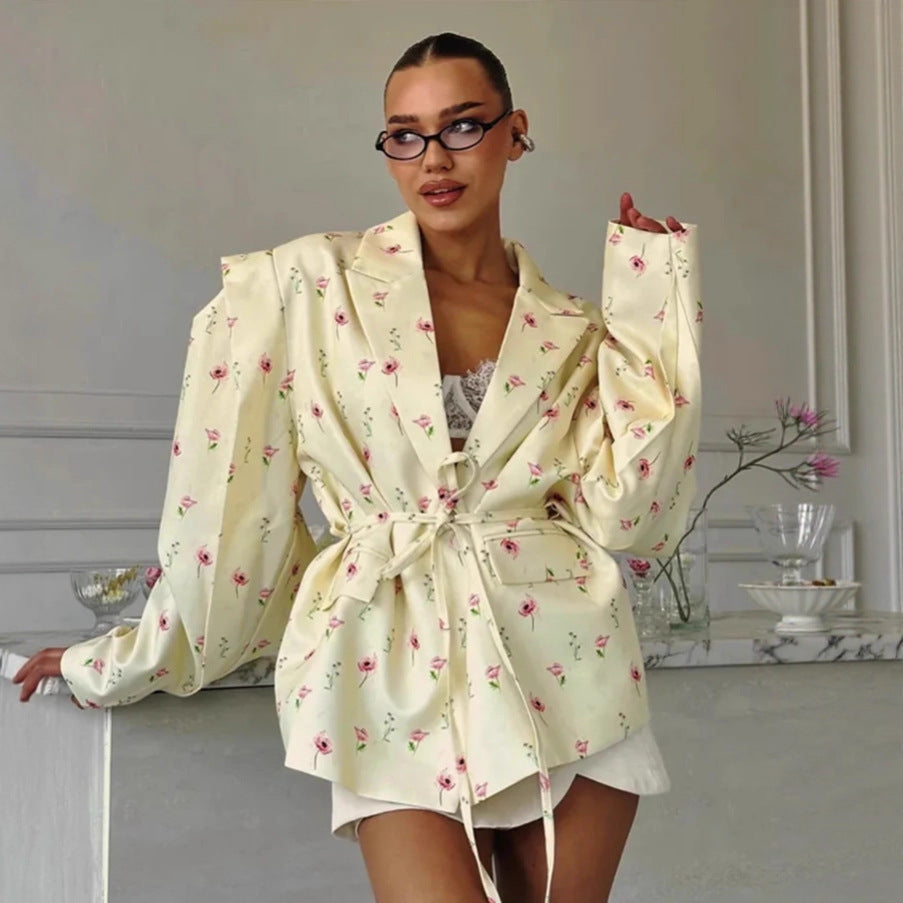 Damen elegante Blazerjacke mit tailliertem Schnitt und Bindegürtel Drune