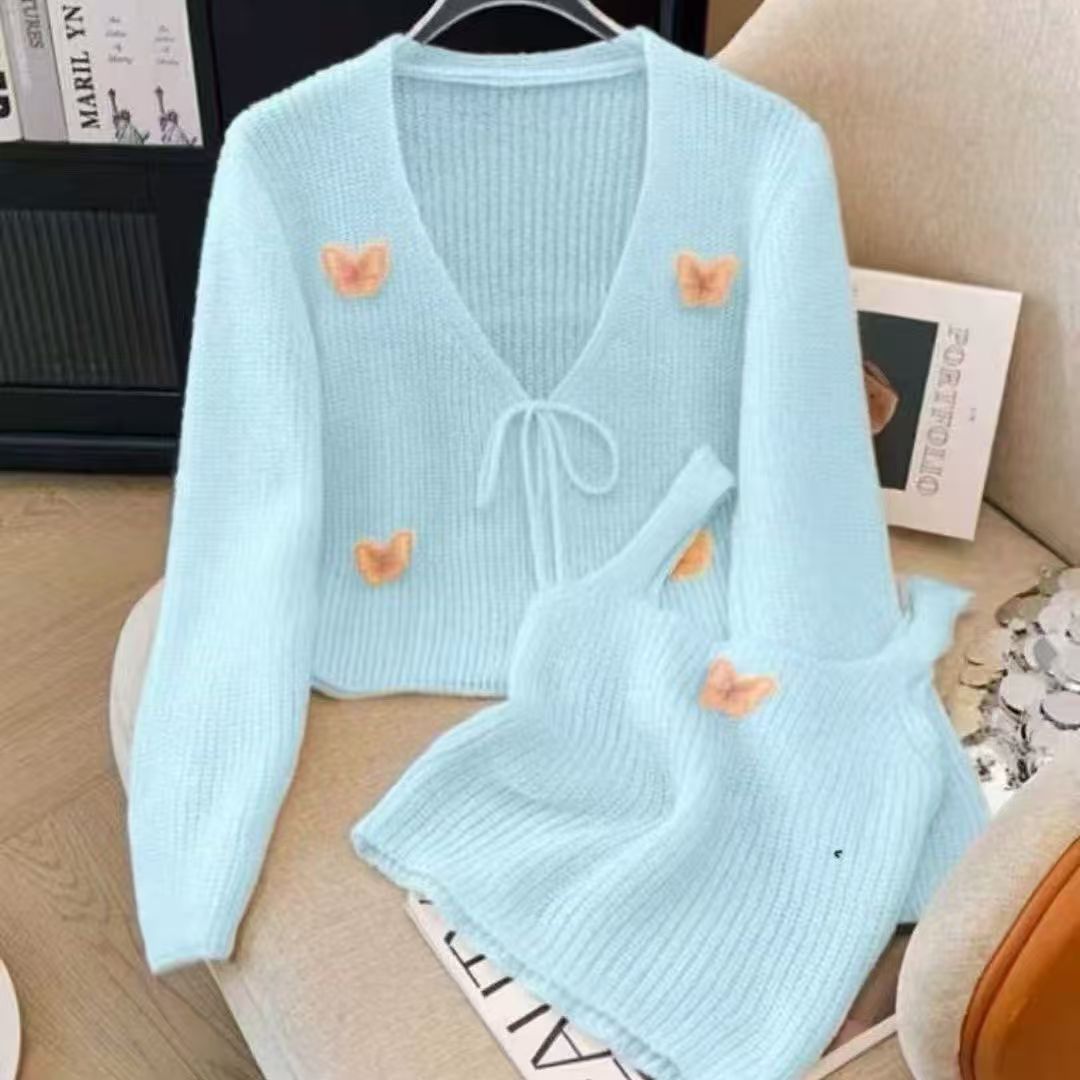 Damen cropped Strickjacke mit feinen Schmetterlingsapplikationen Drune