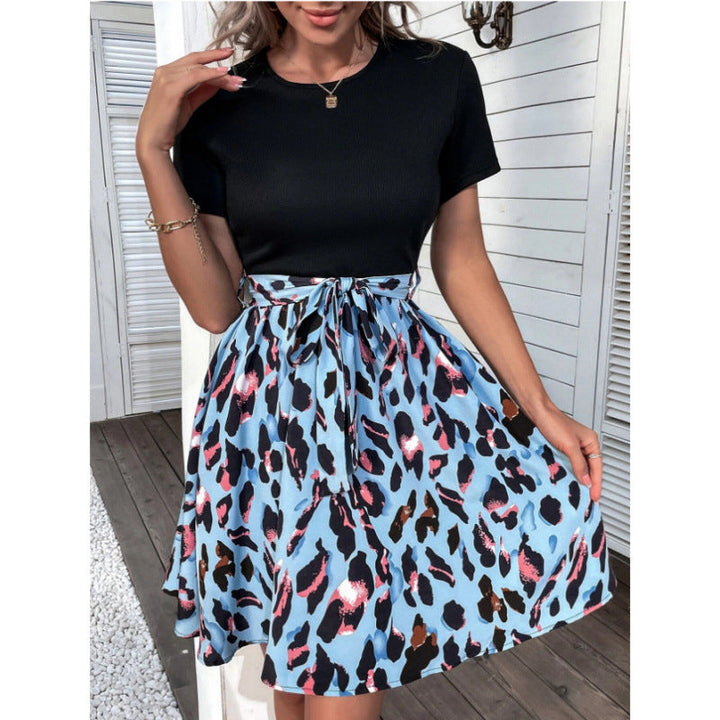 Damen Kleid mit tailliertem Design und modernem Tierdruck Drune