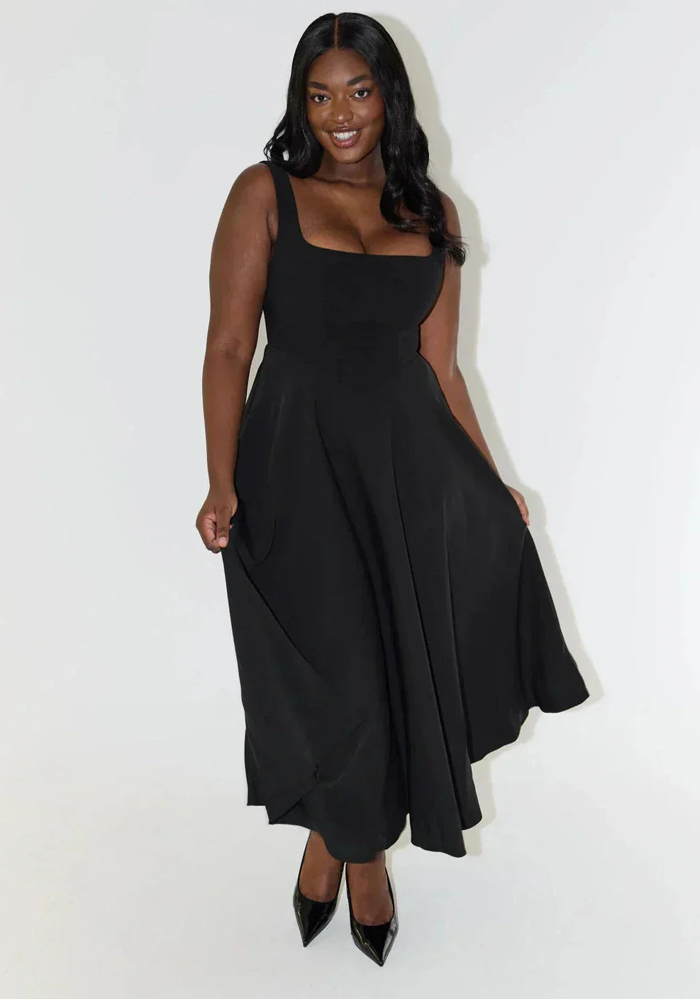 Drune | Midi-Kleid mit Hoher Taille und Quadrat-Ausschnitt