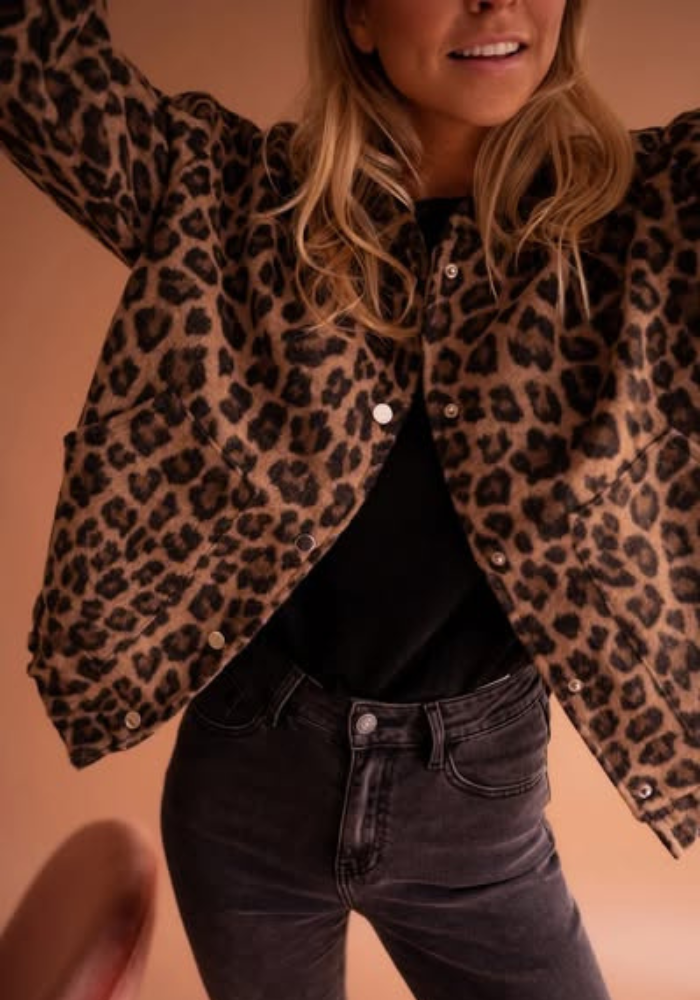 Drune | Leopard Bomberjacke