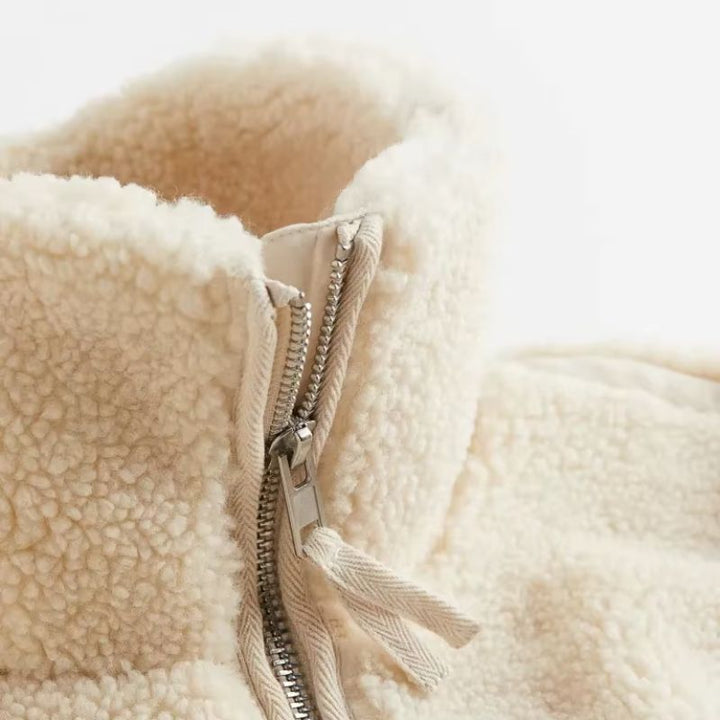 Drune | Damen Teddy Jacke mit Reißverschluss und hohem Kragen