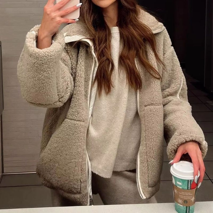 Drune | Damen Teddy Jacke mit Reißverschluss und hohem Kragen