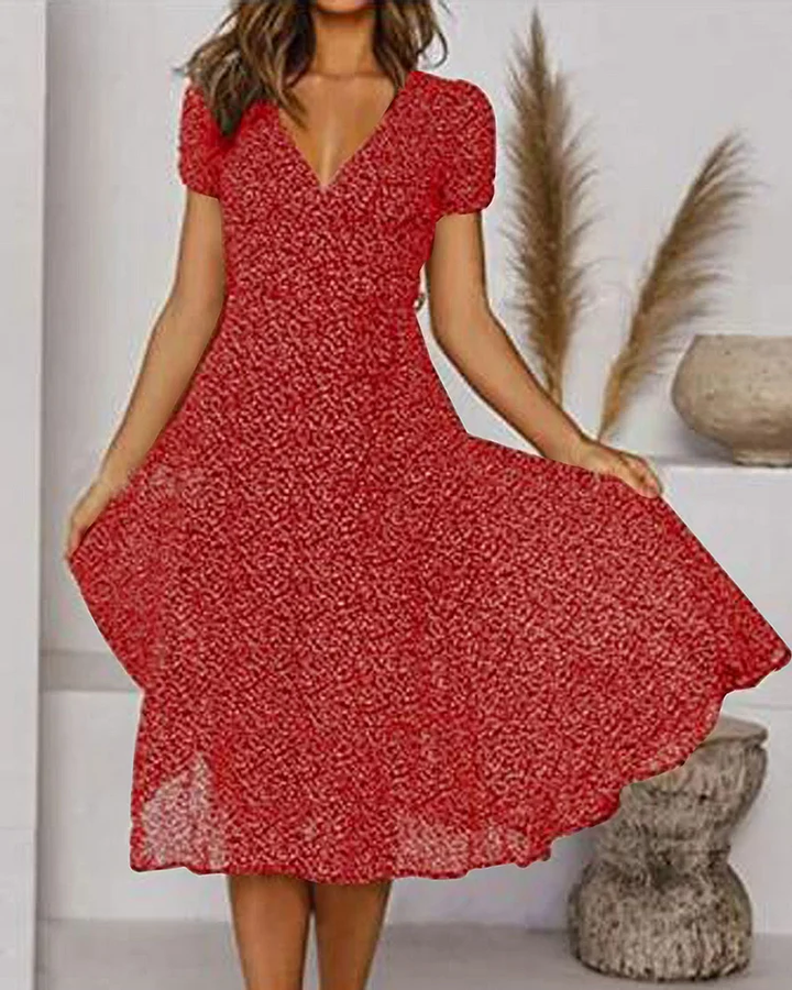 Drune | Kurzarm, gemustertes Chiffon-Kleid mit V-Ausschnitt