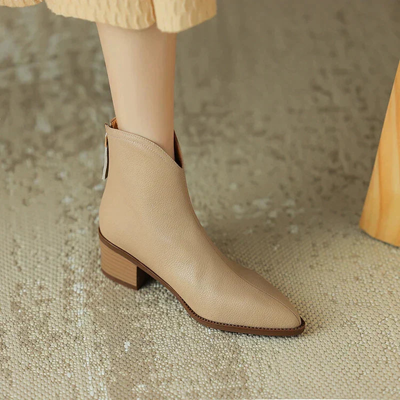 Drune | Spitz zulaufende Stiefeletten für Damen – Schick & Vielseitig Stil