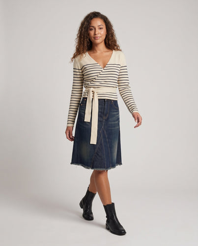 Damen Gestreiftes Wickel-Feinstricktop mit tiefem V-Ausschnitt und Bindegürtel Drune
