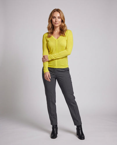 Damen Leichtes Feinstrick-Longsleeve mit tiefem V-Ausschnitt und figurbetonter Silhouette Drune