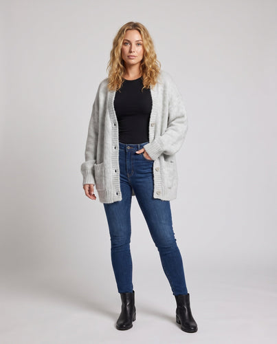 Damen Weicher Oversize-Cardigan aus Flauschgarn mit tiefem V‑Ausschnitt Drune